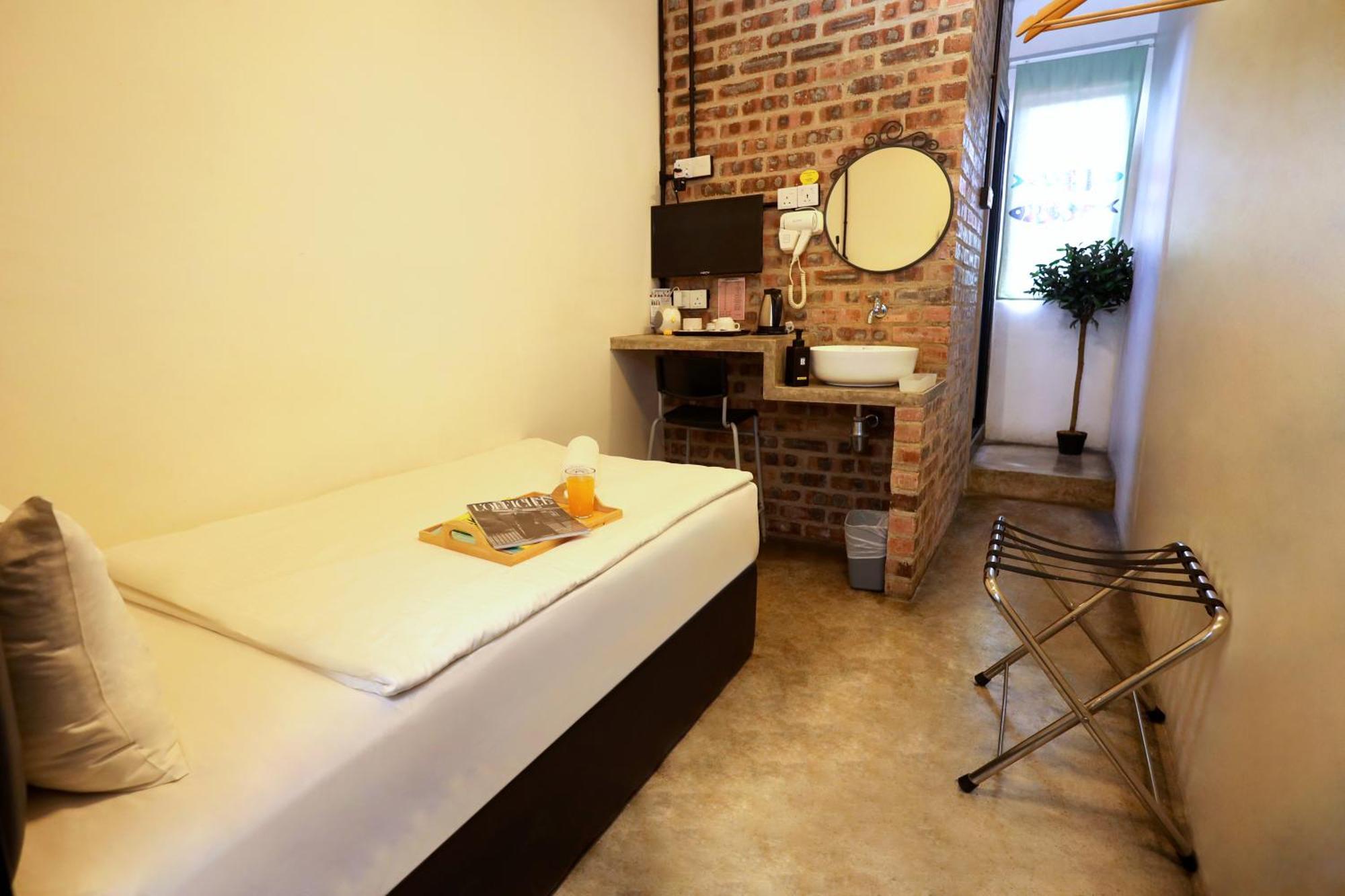 Suite 18 Boutique Hotel Kuala Terengganu Exterior photo